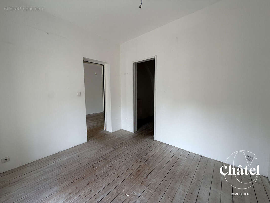 Proche Nanteuil le Haudouin - Maison 5 pièces - photo 9