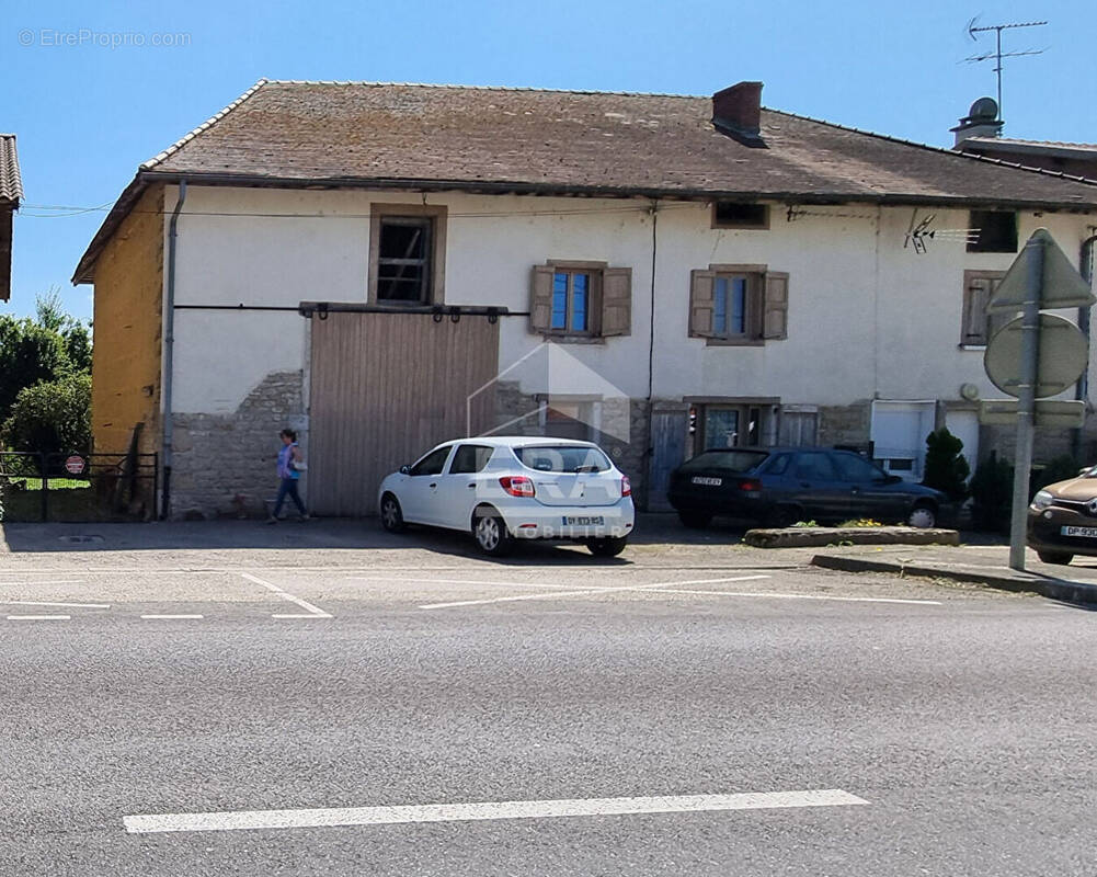 Maison à VILLEMOTIER