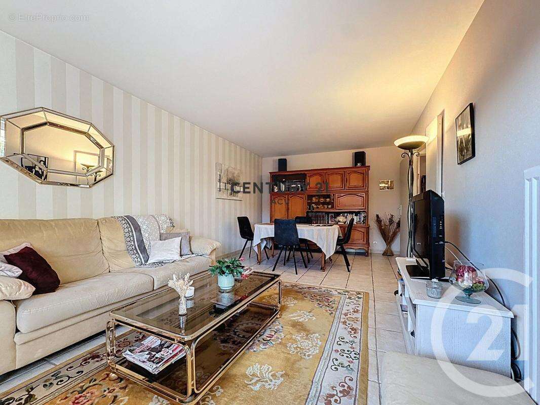 Appartement à MAISONS-ALFORT