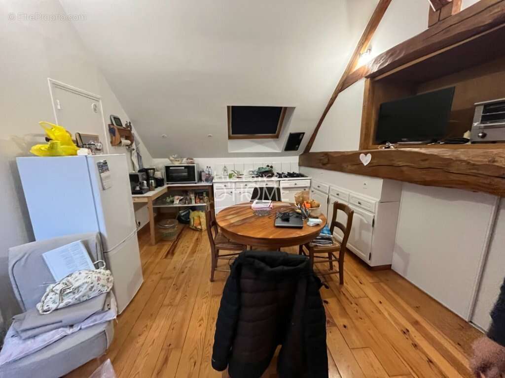 Maison à JOUY-LE-CHATEL