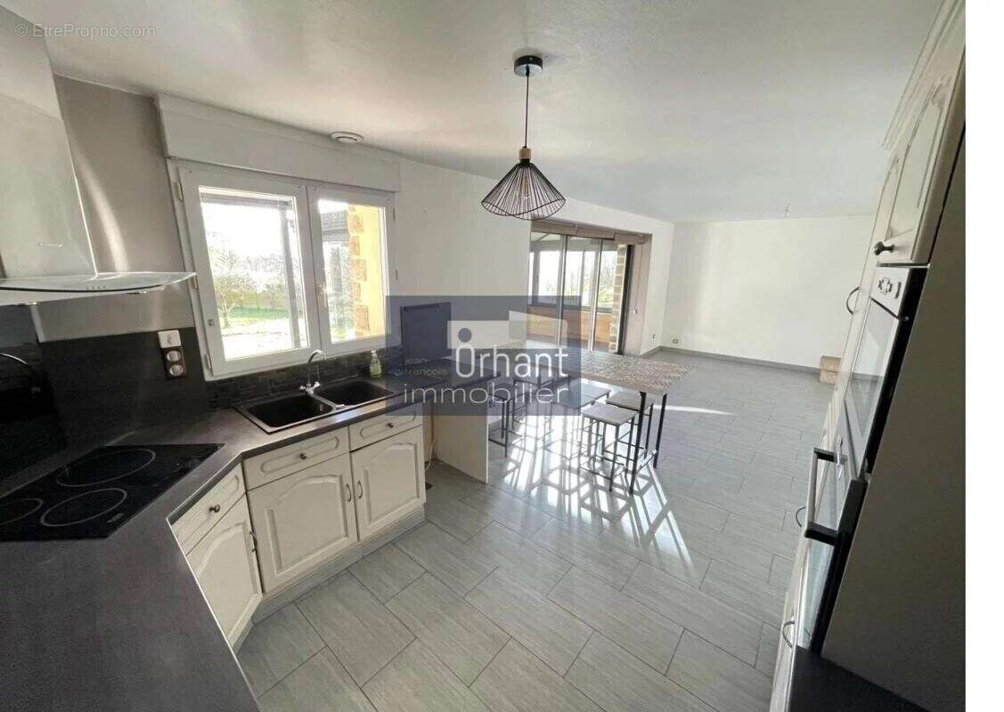 Maison à SAINT-NOLFF