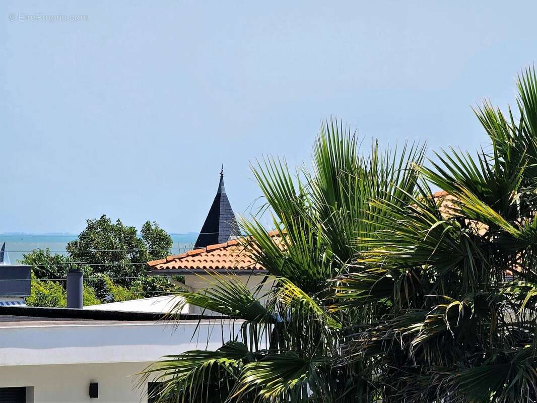 Maison à VAUX-SUR-MER