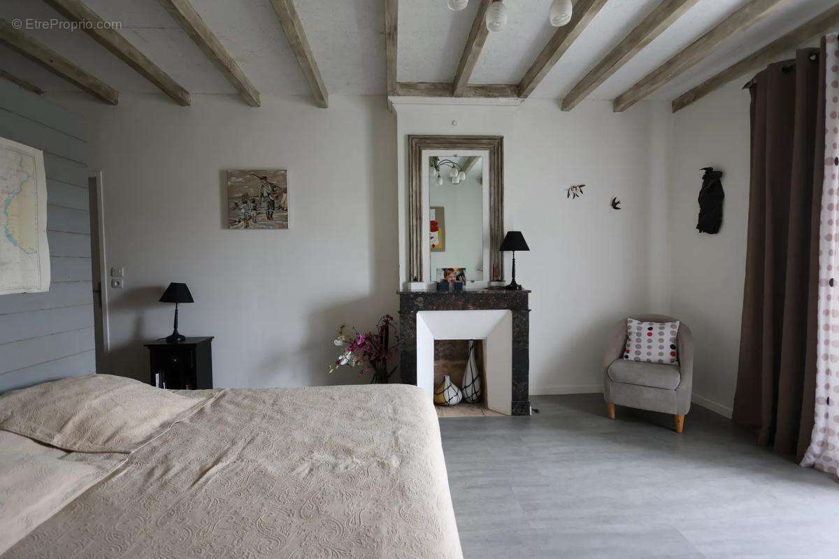 Maison à CHENAC-SAINT-SEURIN-D&#039;UZET