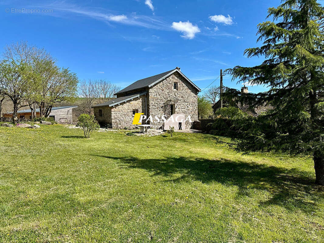 Maison à SEVERAC-LE-CHATEAU