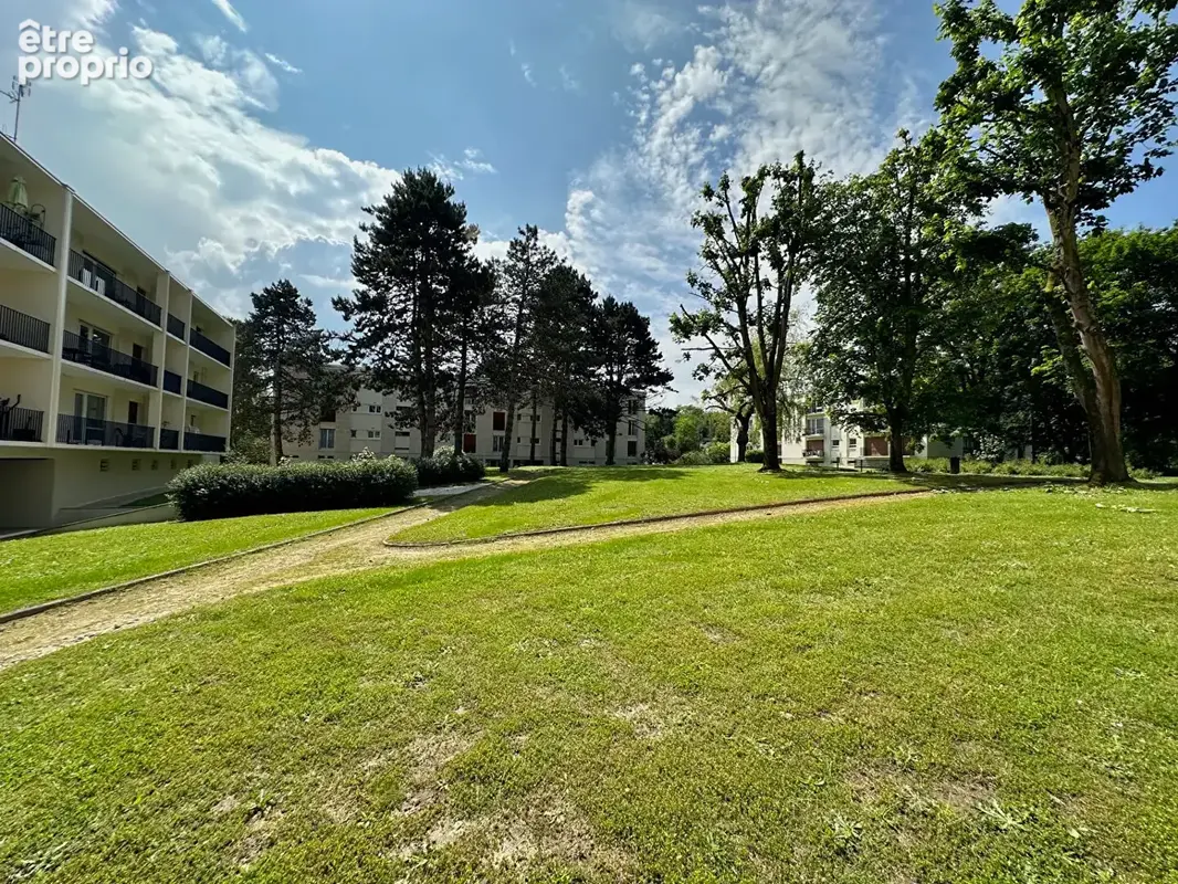 Appartement F4 avec grand balcon à Senlis - photo 10