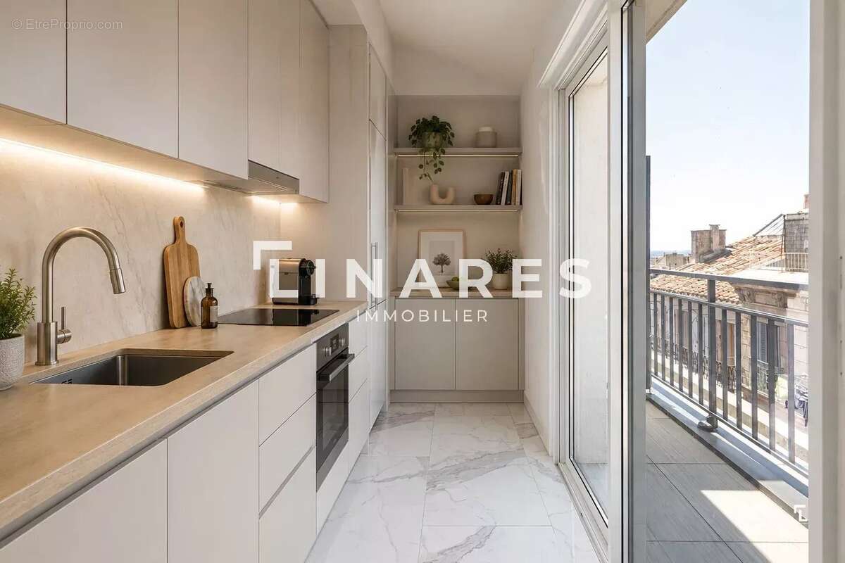 Appartement à MARSEILLE-6E