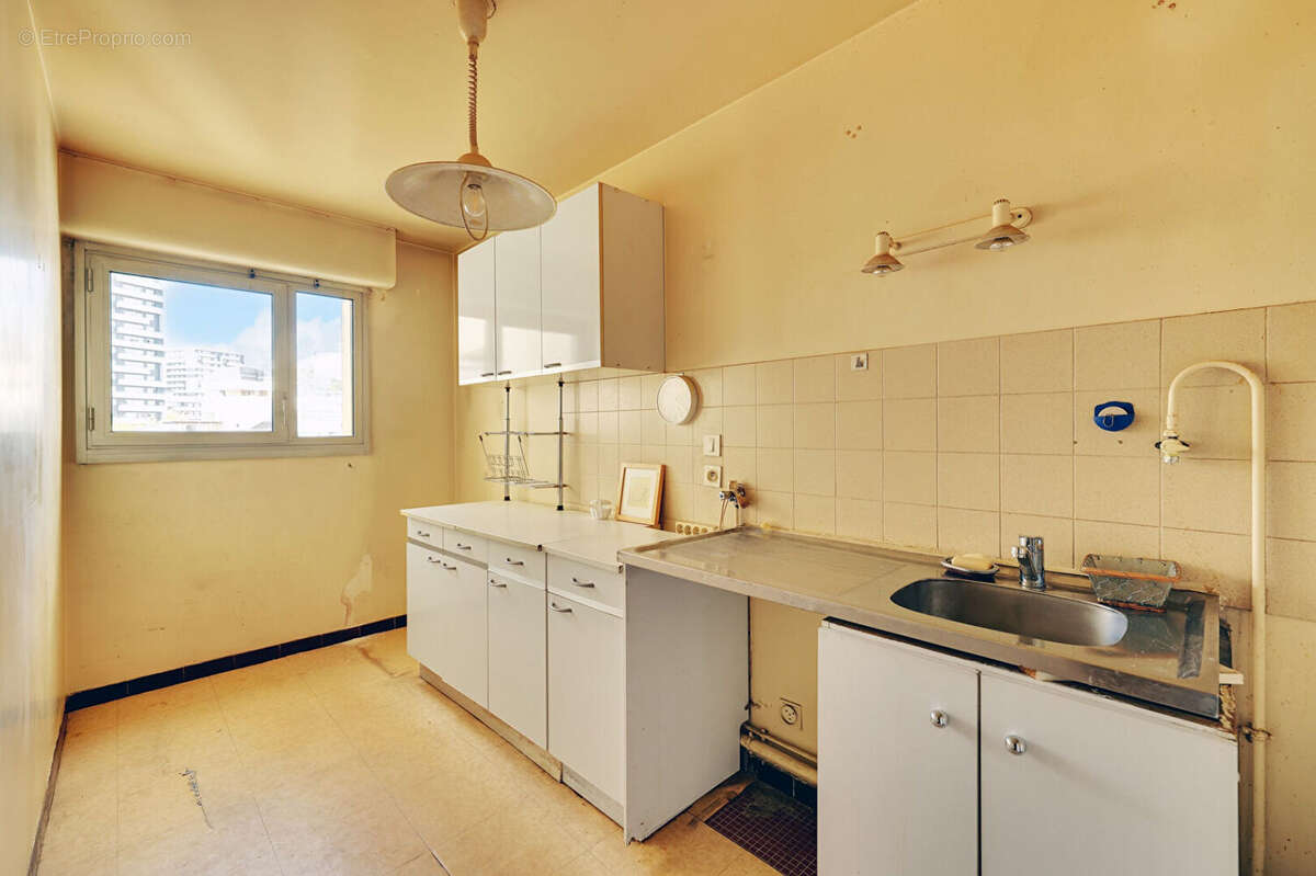 Appartement à PARIS-19E