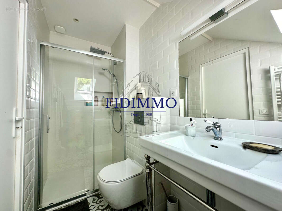 Maison à CHENNEVIERES-SUR-MARNE