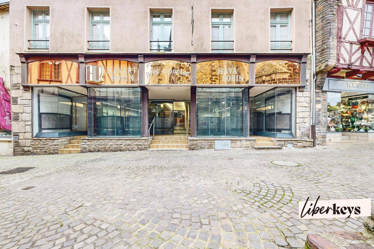 Commerce à MALESTROIT