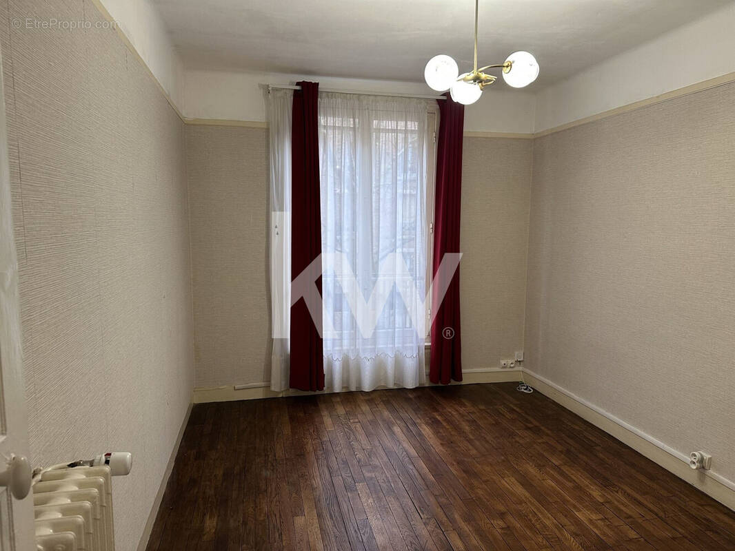 Appartement à PARIS-20E