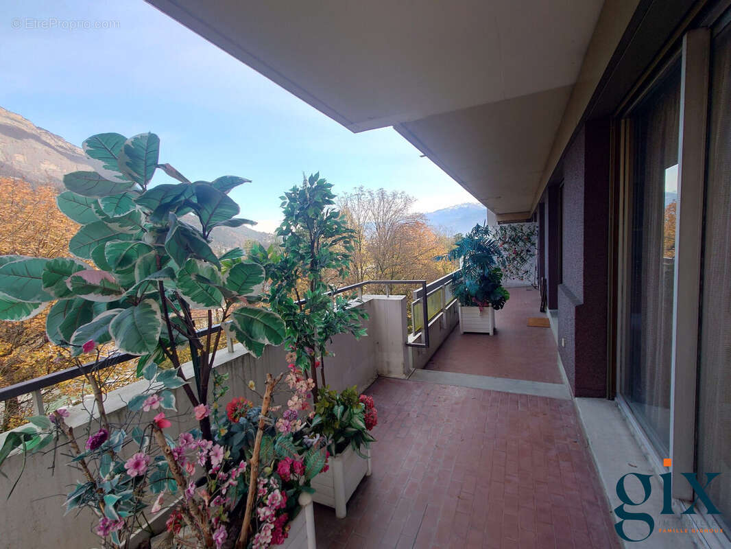 Appartement à MEYLAN