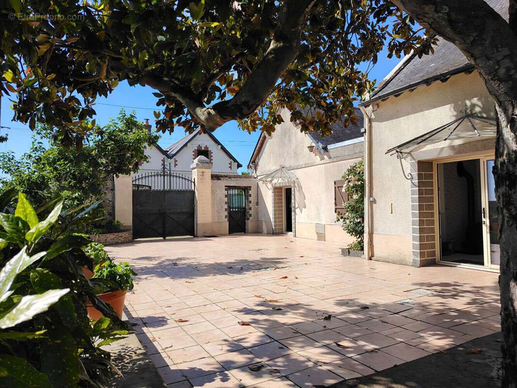 Maison à CHAUDEFONDS-SUR-LAYON