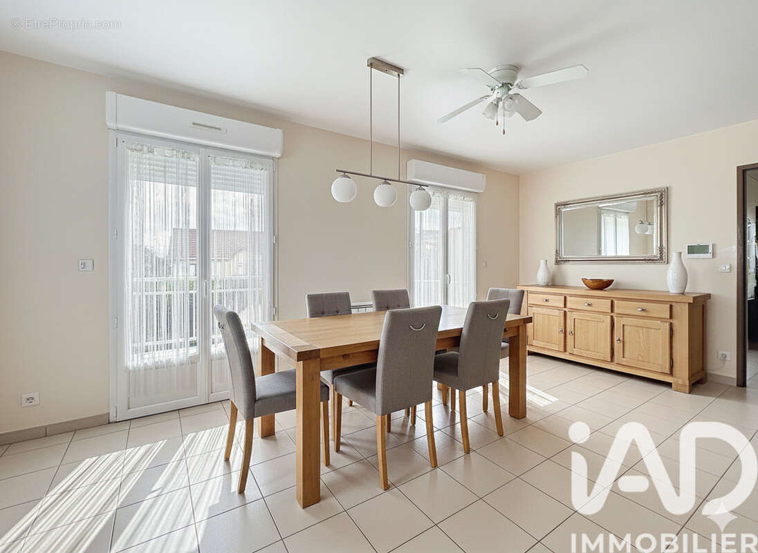 Photo 3 - Maison à LINAS