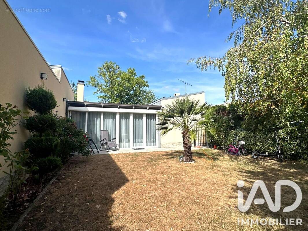 Photo 1 - Maison à GRETZ-ARMAINVILLIERS