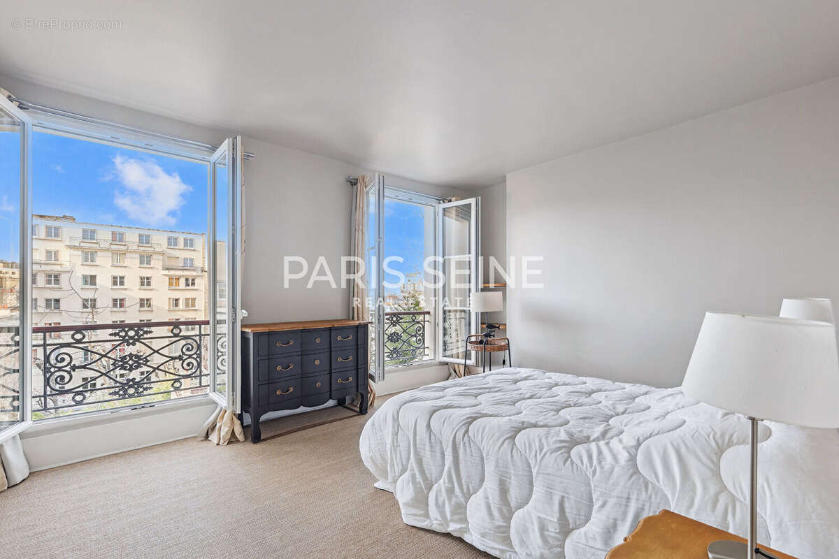 Appartement à PARIS-6E