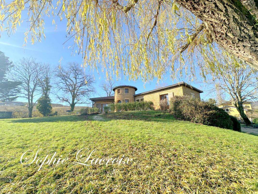 Maison à SALLES-ARBUISSONNAS-EN-BEAUJOLAIS