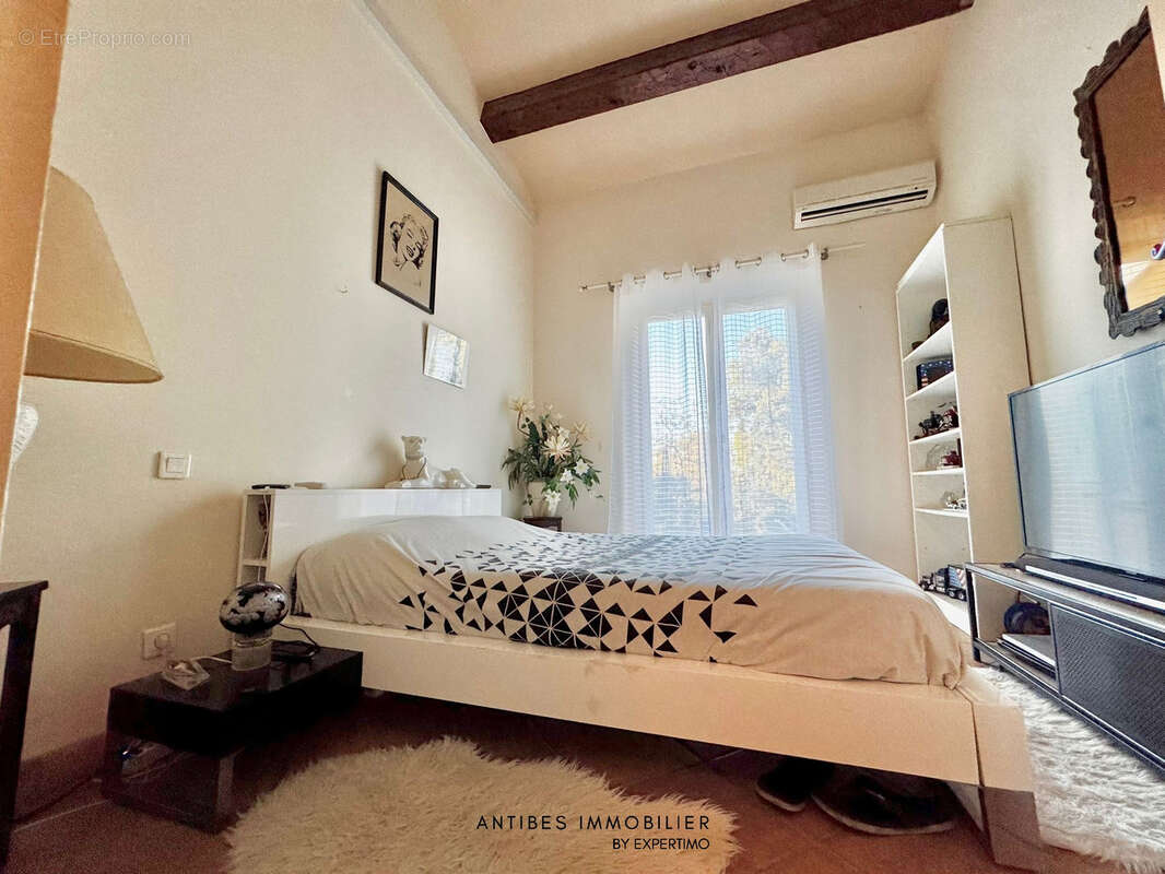 Maison à LA GARDE-FREINET