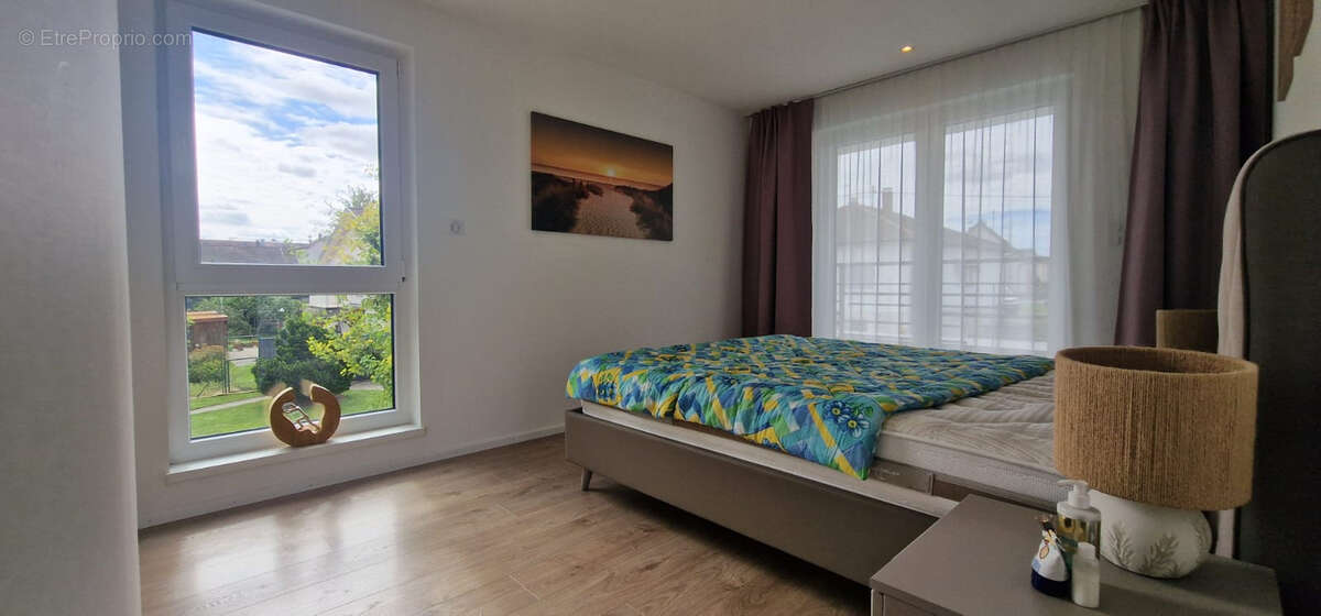 Maison à VILLAGE-NEUF