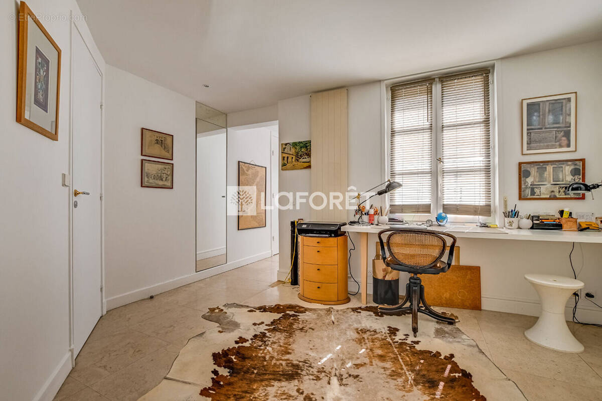 Appartement à PARIS-5E