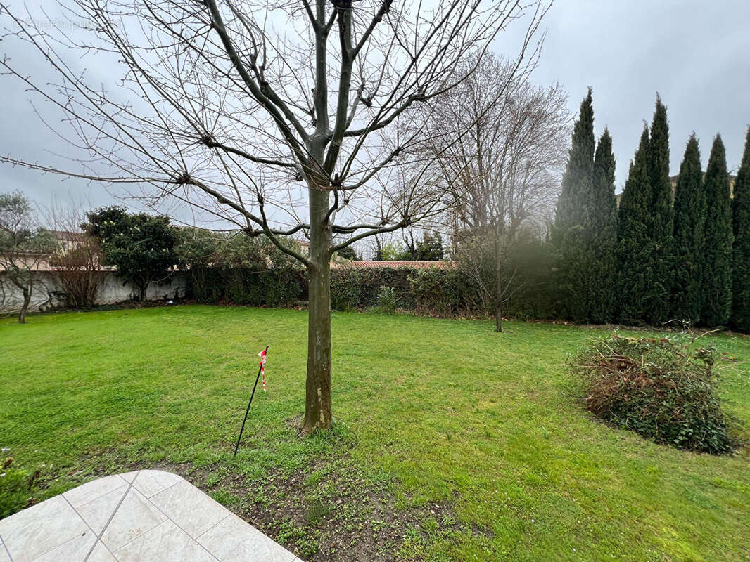 Terrain Constructible Istres - photo 11