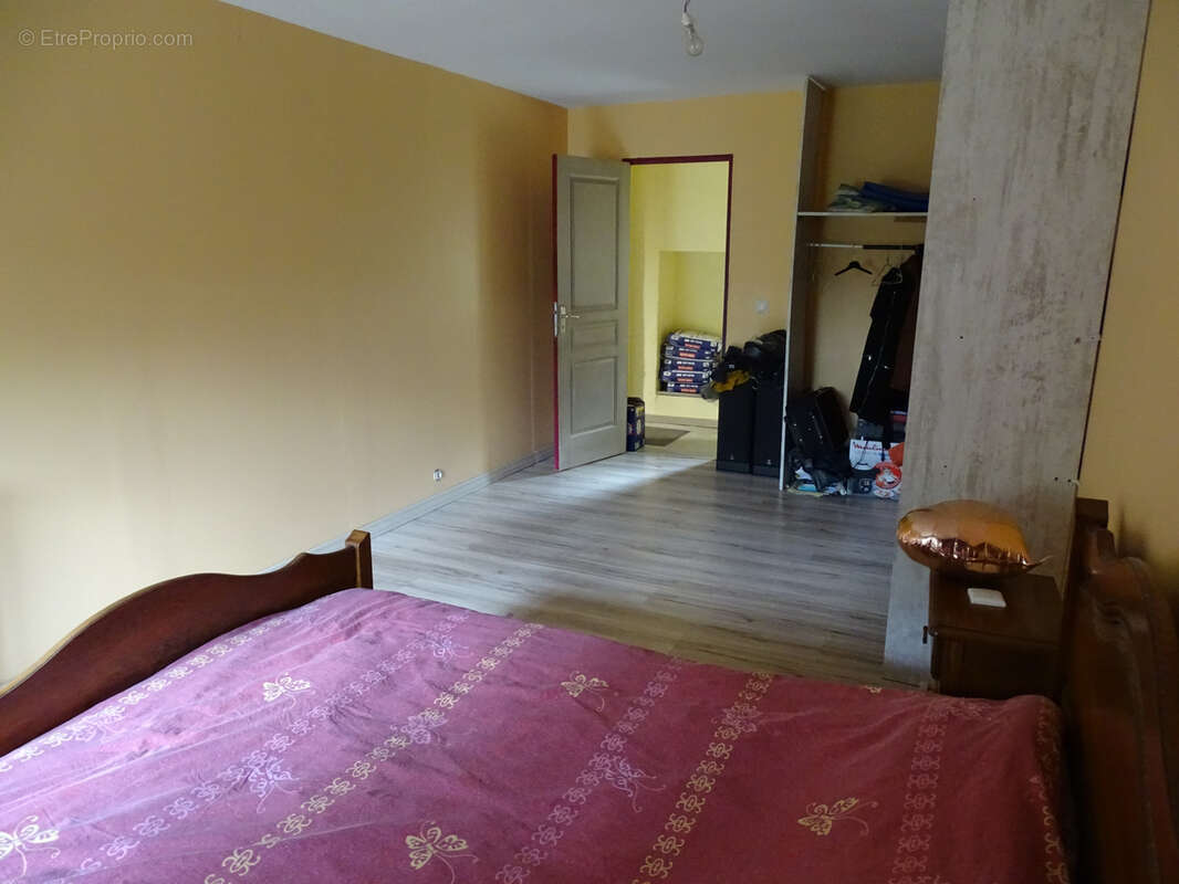 Maison à BAIGNEUX-LES-JUIFS