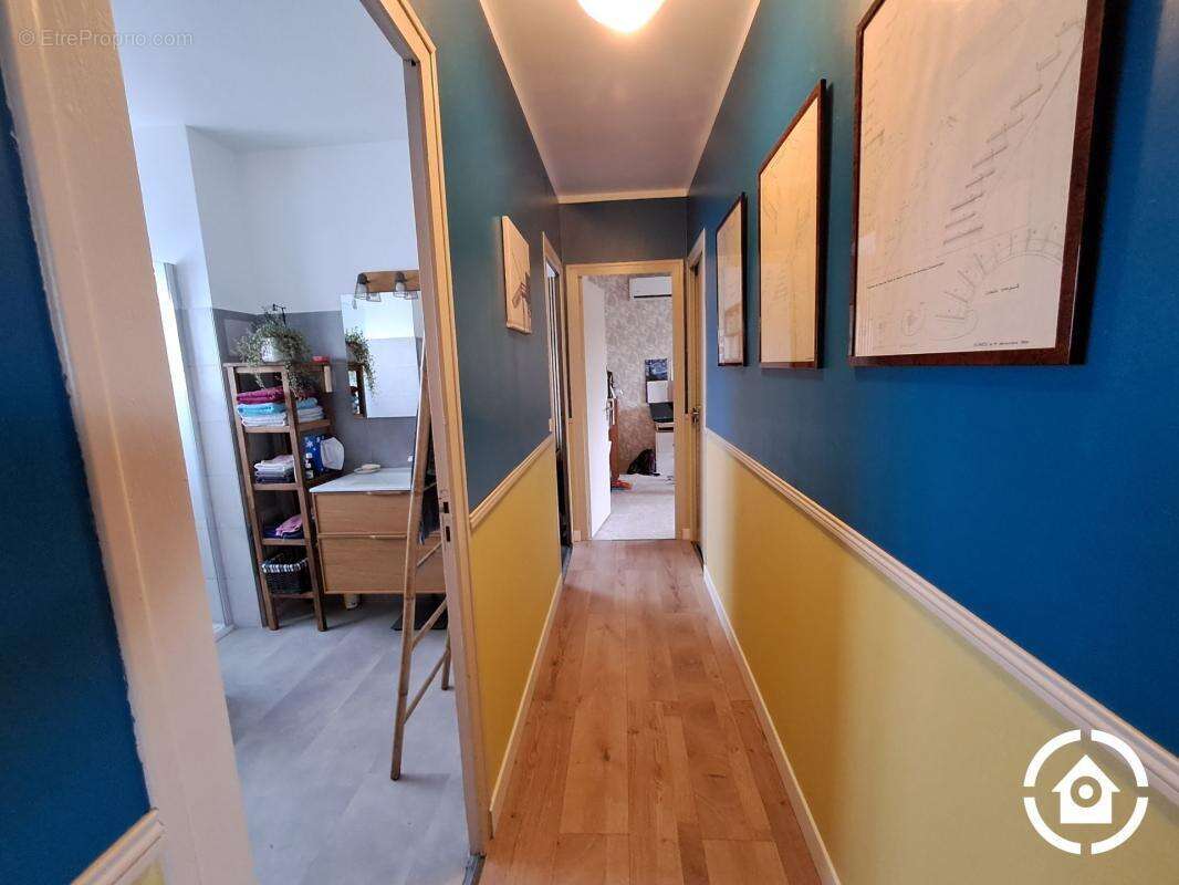Maison sur sous sol - 3 chambres - jardin - garage - photo 9