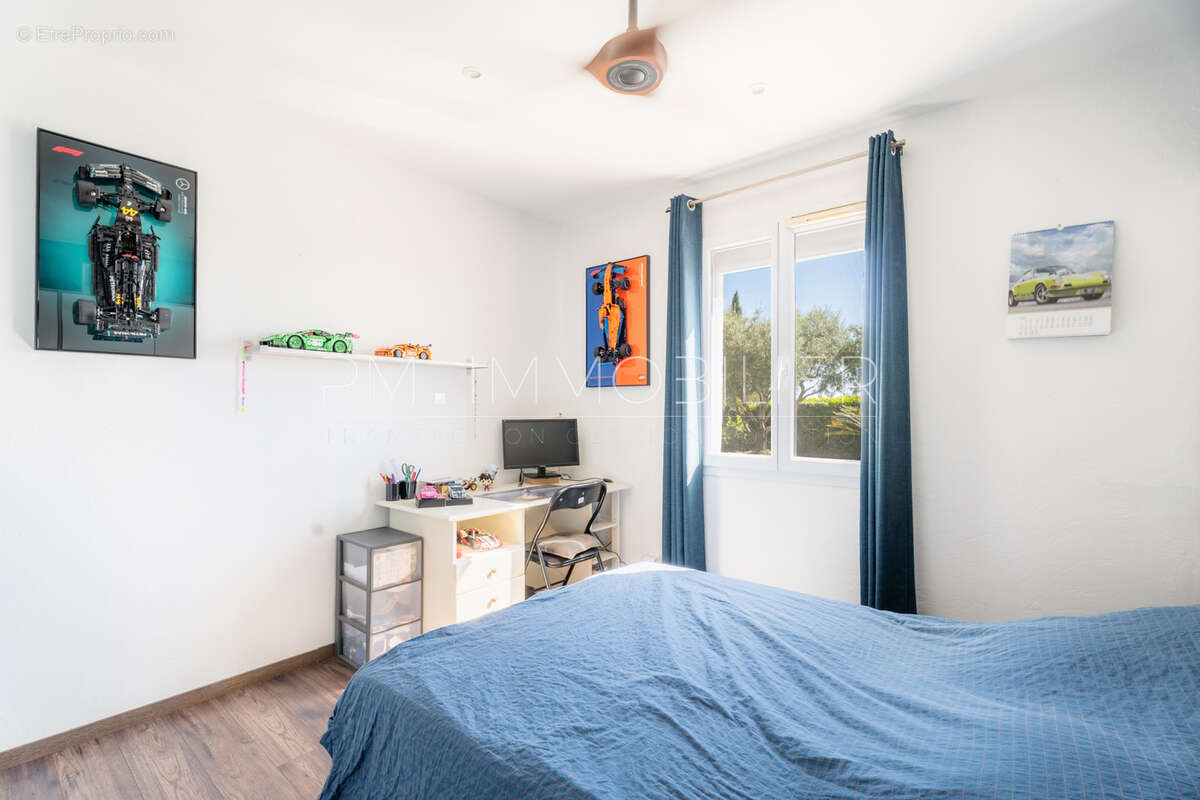 Maison à LE CASTELLET