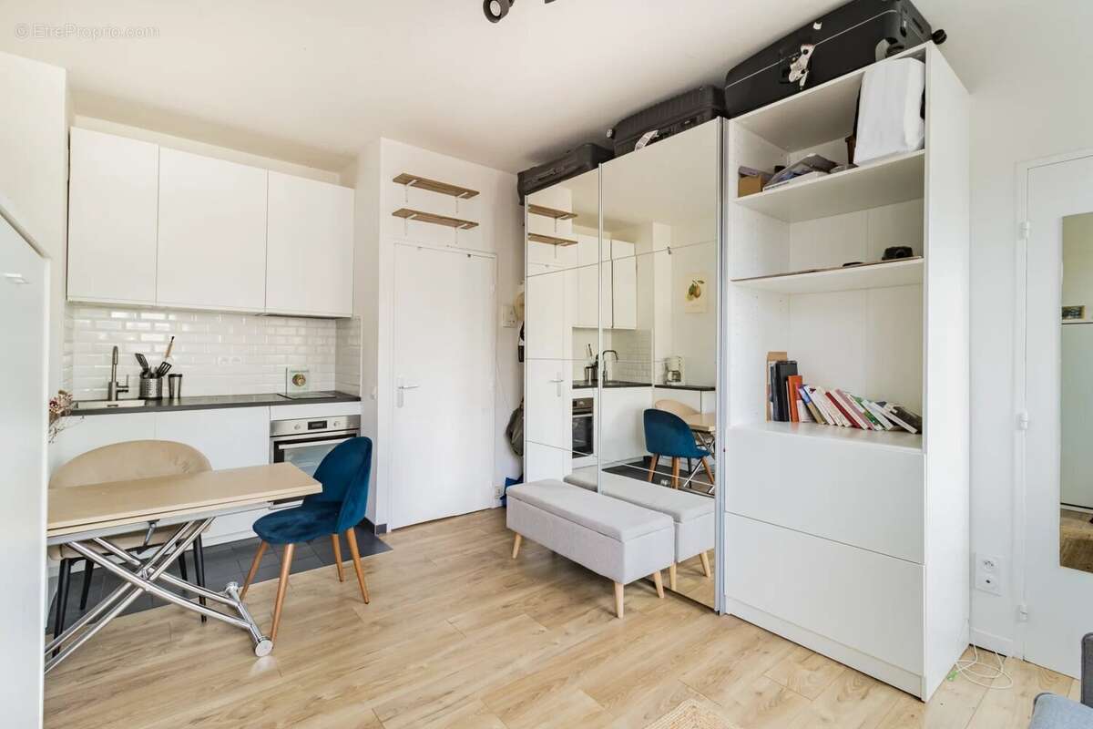 Appartement à PARIS-17E