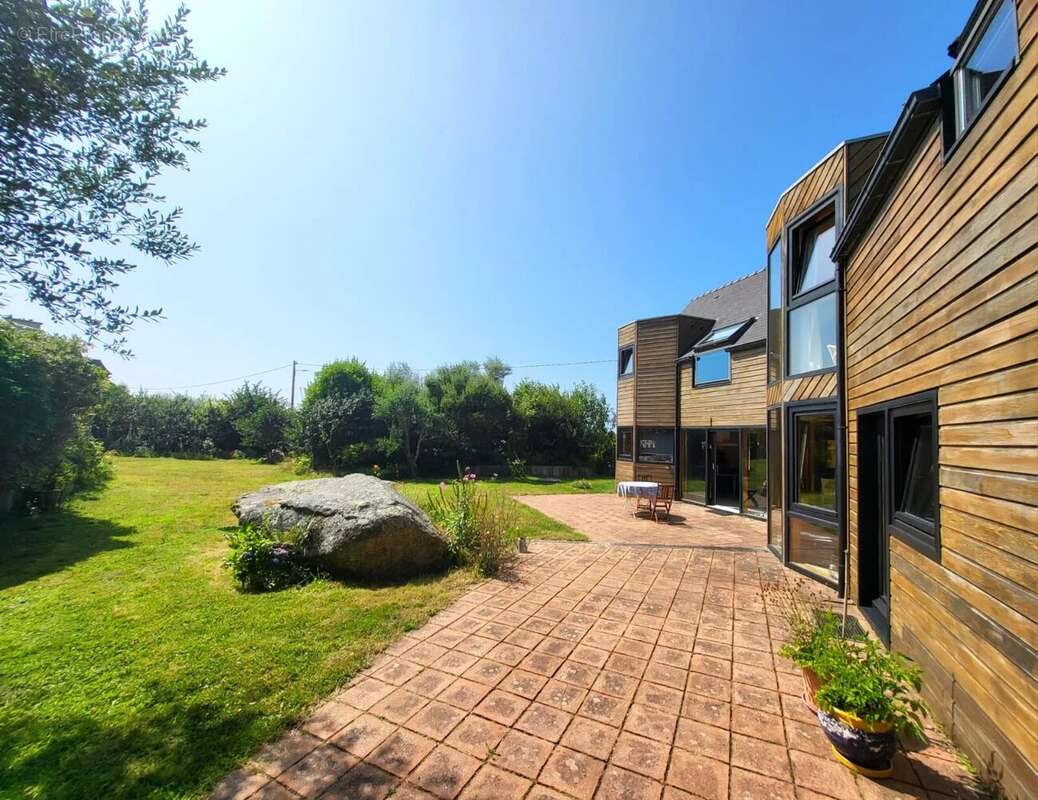 Maison contemporaine de 215 m² à Porspoder - photo 2