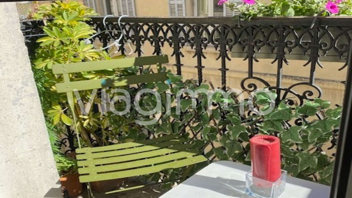 Appartement à MARSEILLE-6E
