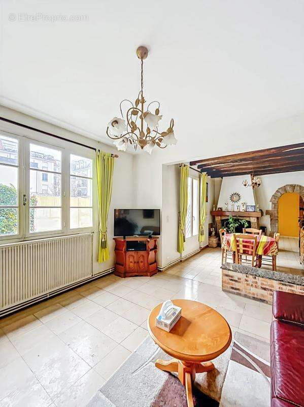 Maison à LE BLANC-MESNIL