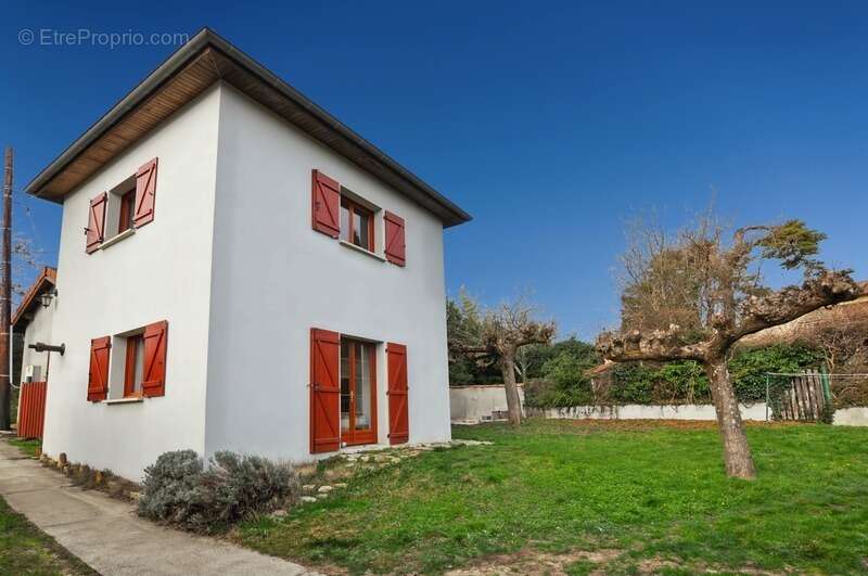 Maison à MOISSIEU-SUR-DOLON