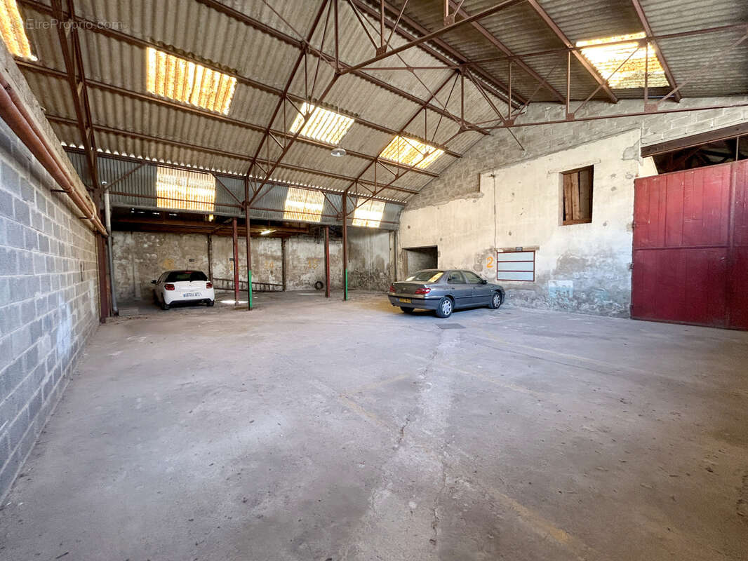 Parking à COMMENTRY