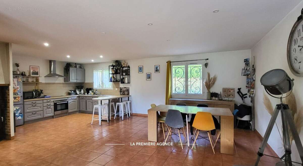 Maison à PONTCHARRA-SUR-TURDINE