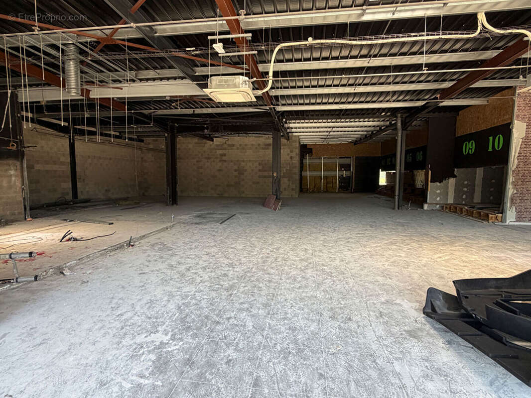 Local commercial Choisey 650 m2 - photo 8