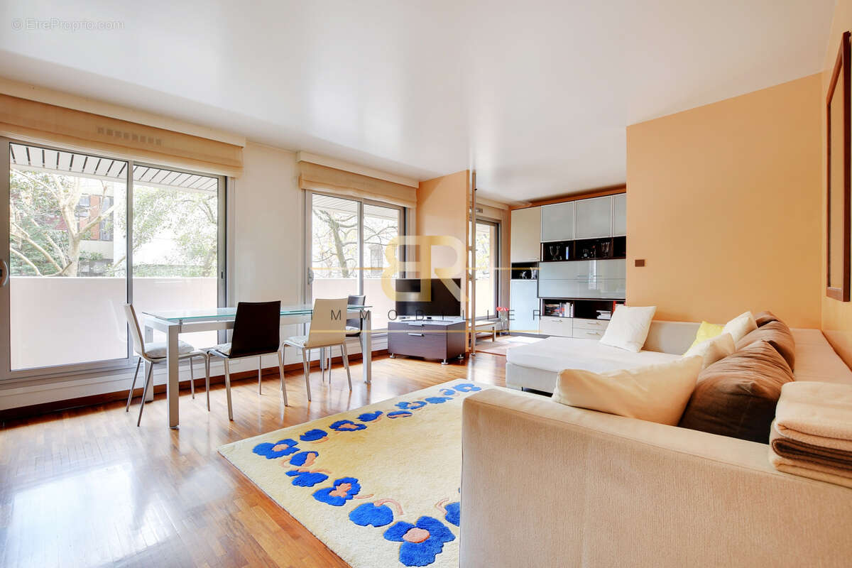 Appartement à PARIS-12E