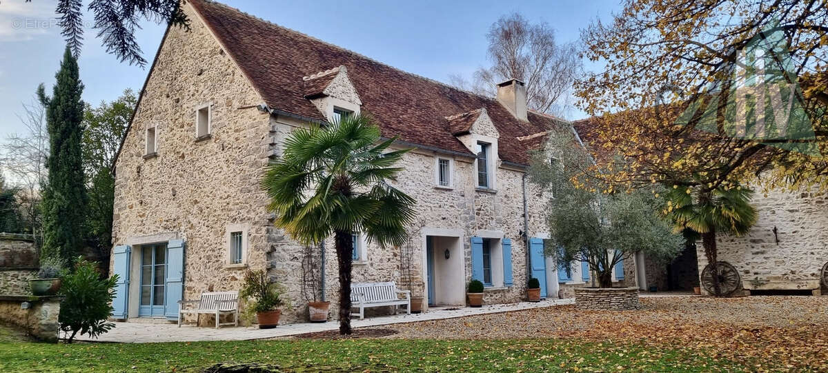 Maison à CHALAUTRE-LA-GRANDE