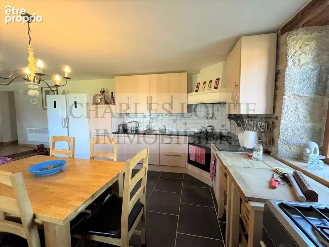 Superbes vues et joli emplacement pour cette maison en pierre, rénovée - photo 11