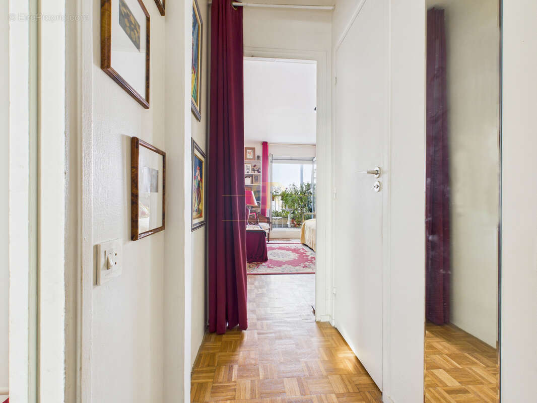 Appartement à PARIS-15E