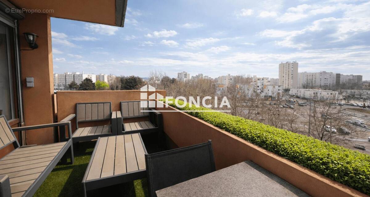 Appartement à VAULX-EN-VELIN