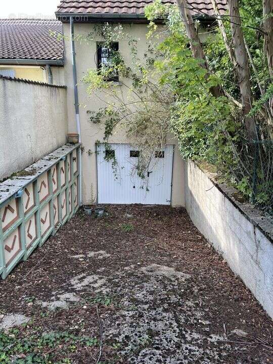 Maison à AMILLY