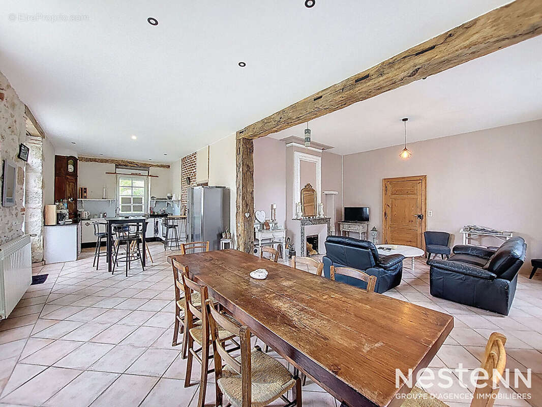 Maison à CASTELNAU-D&#039;AUZAN