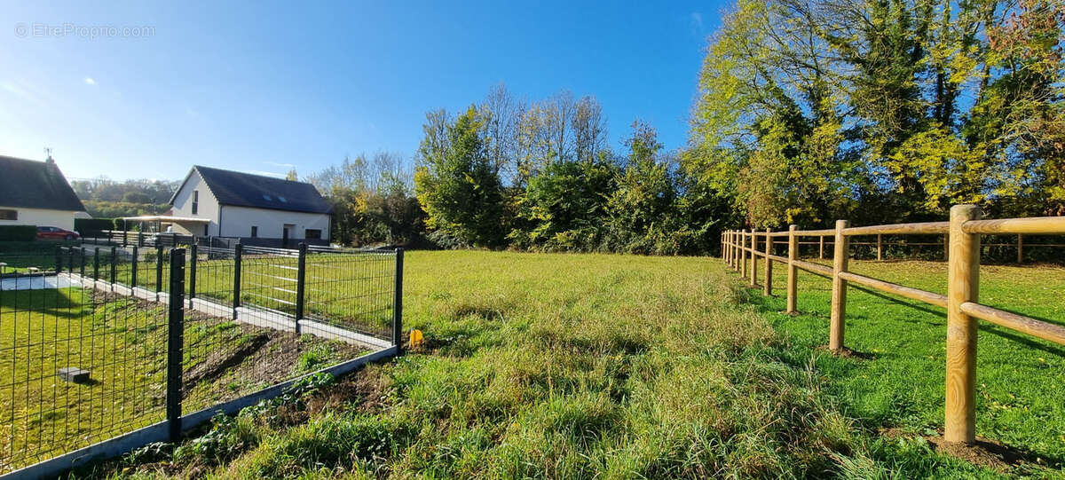 Terrain à FORGES-LES-EAUX