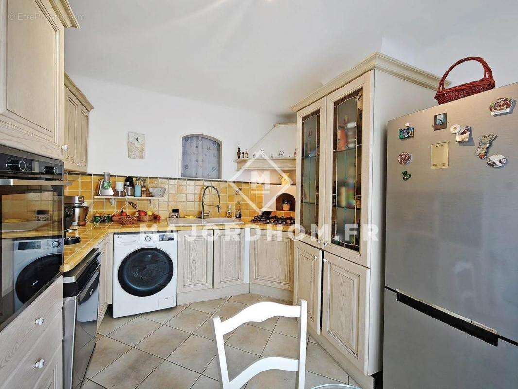 Appartement à MARSEILLE-5E
