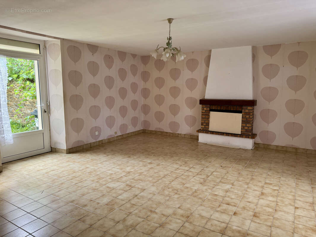 Maison à JANZE