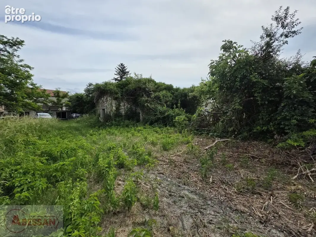 Terrain 681 m² à Maruejols-Les-Gardon  - photo 2