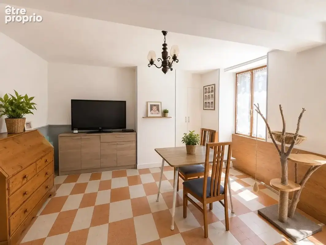 Réf. 2303 Maison Meulières, 4 chambres et jardin. - photo 2