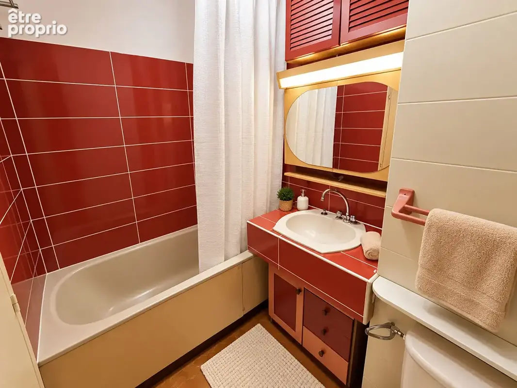 ** Dernier Etage  ** VUE MER ** Ascenseur ** APPARTEMENT 2 Pièces Duplex ** (83430) SAINT MANDRIER SUR MER **e(s) 38.59 m2 - photo 6