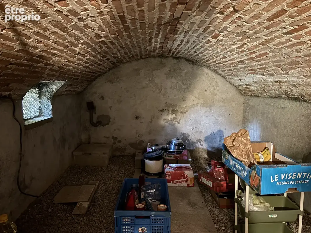Voussac   Maison avec grande grange sur 3,89 hectares de terrain - photo 13