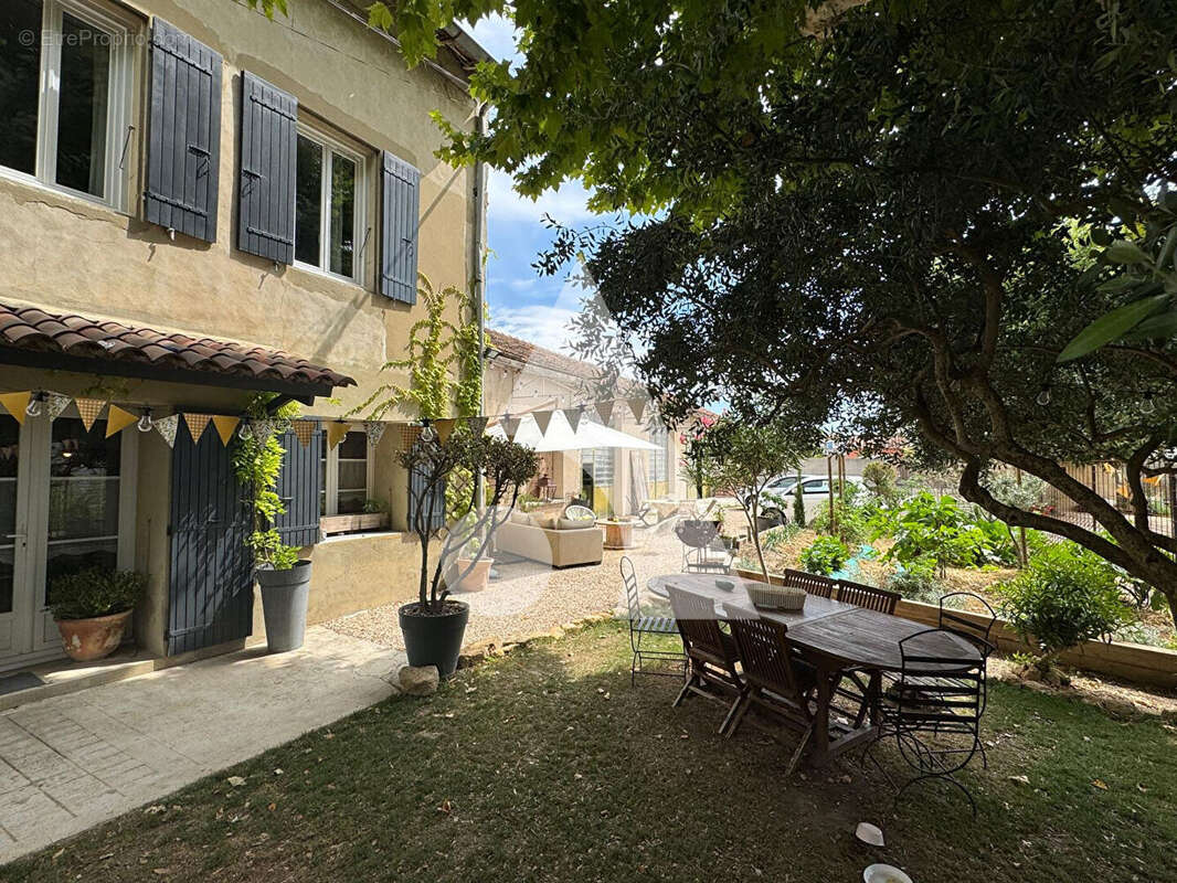 Maison à JONQUIERES